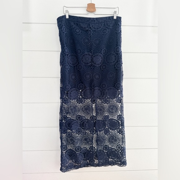 NWT - LeChateau Maxi Skirt - Navy - Lace Short Lining _ Size Large - Picture 5 of 8